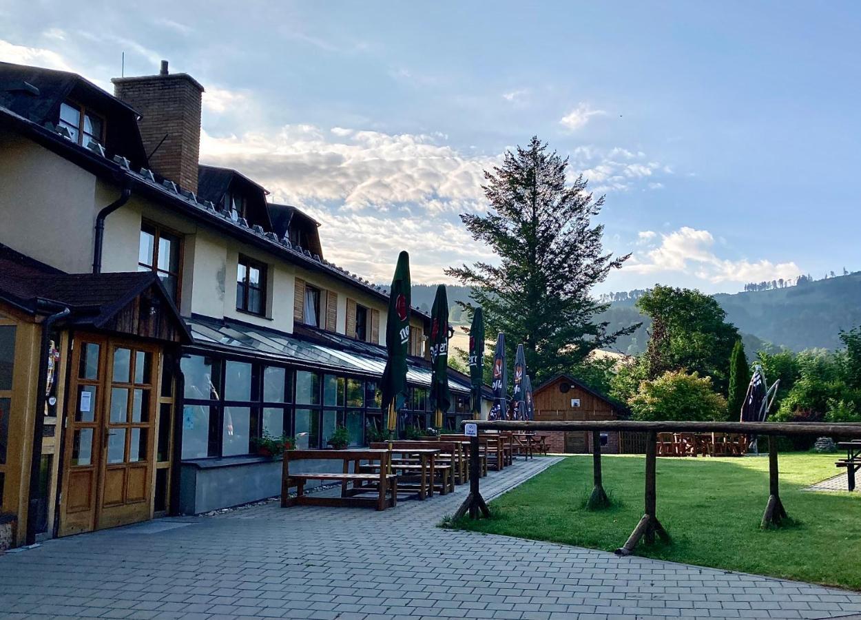 Hotel Stary Mlyn Jeseník Dış mekan fotoğraf